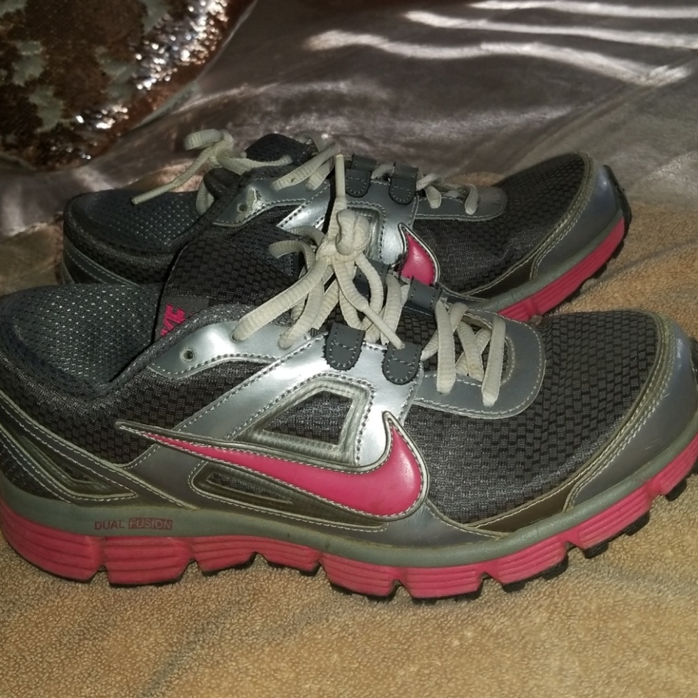 Nike running/walking shoes